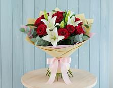 Букет цветов из:  Лилии и Розы #REPLACE_PRED# Цветковский