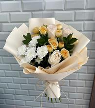Букет цветов из:  Розы и Хризантемы в Цветковский