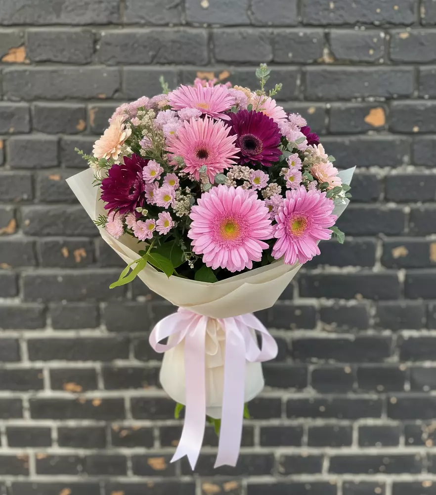 Букет цветов из: Герберы и Хризантемы в Цветковский