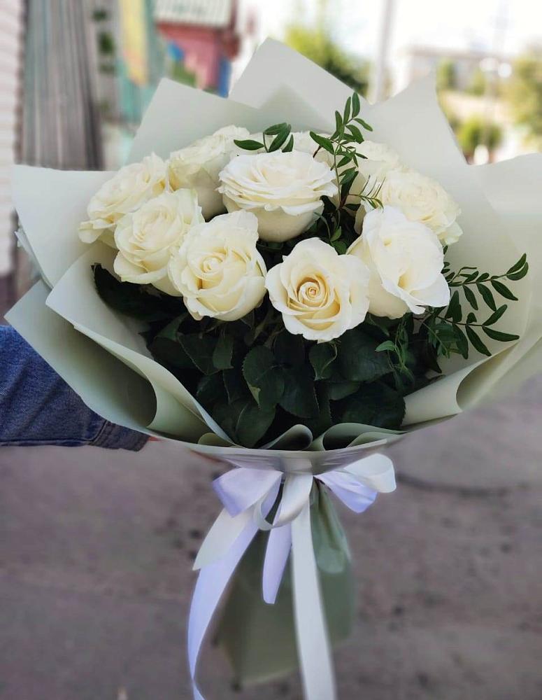 Букет Белые розы Проуд в Цветковский