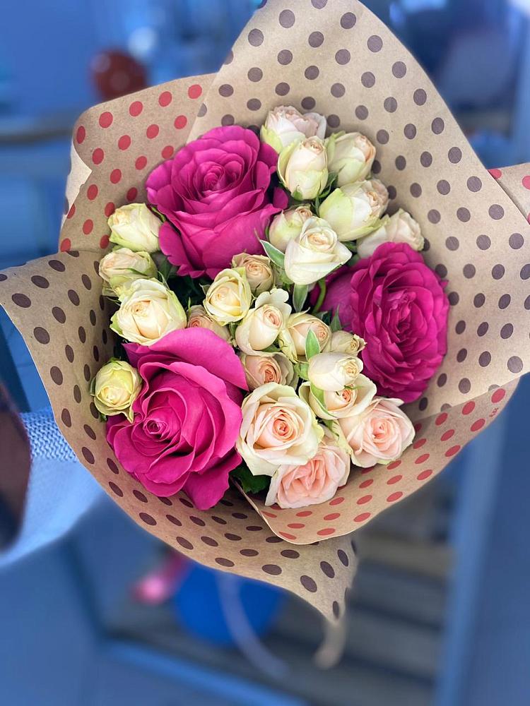 Букет цветов из: Розы в Цветковский