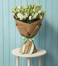 Букет цветов из:  Лизиантусы в Цветковский