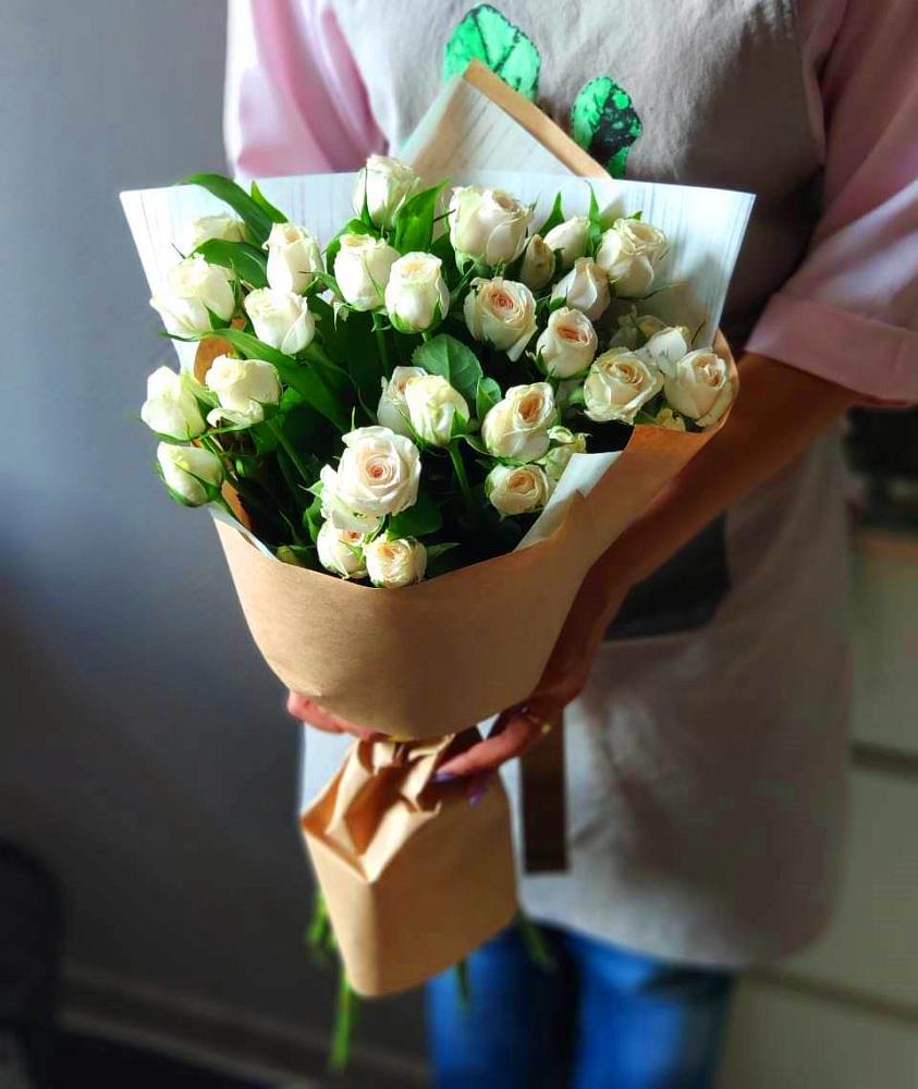 Букет цветов из: Розы в Цветковский