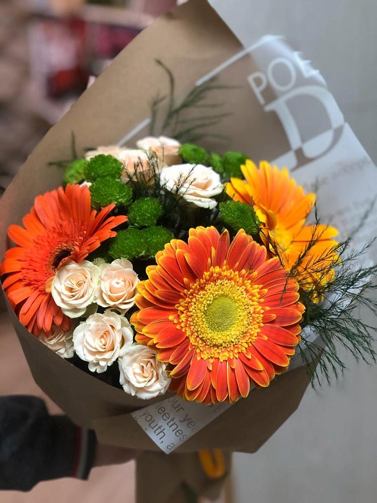 Букет цветов из: Герберы, Хризантемы и Розы в Цветковский