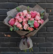 Букет цветов из:  Розы в Цветковский